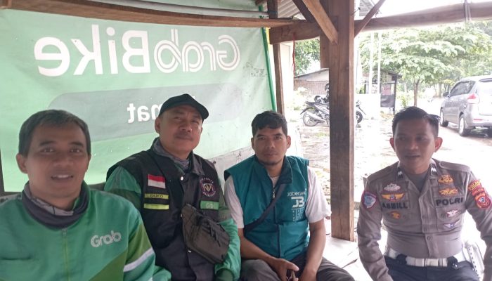 Kanit Kamsel Sat Lantas Polres Majalengka Gelar Polantas Menyapa OBRAS Bersama Pengemudi Ojol