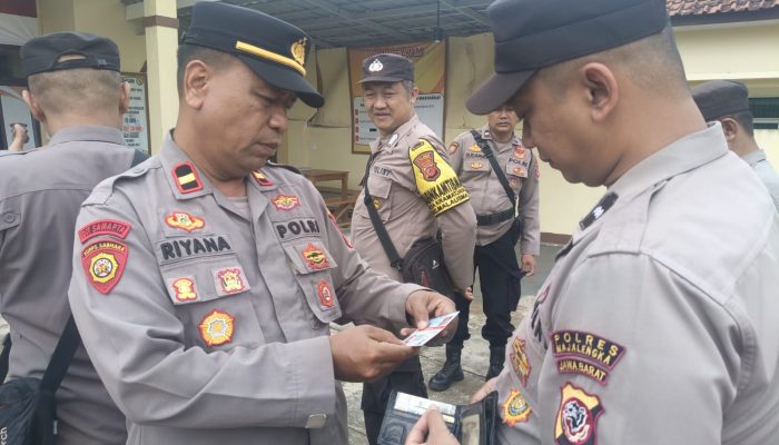 Tegakkan Kedisiplinan, Kapolsek Malausma Pimpin Langsung Sidak Gaktiblin Personil