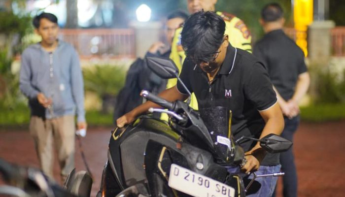*Polisi  Gelar Patroli KRYD,  Amankan 22 Motor Berknalpot Brong dan 1 Terduga Pengguna Narkoba*