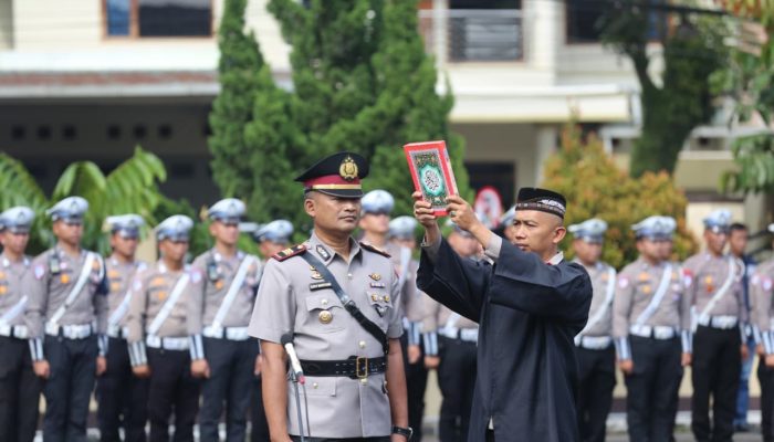 *Pimpin Sertijab Kasat Lantas dan Kenaikan Pangkat Pengabdian, Kapolres Garut : Mutasi Adalah Dinamika Organisasi.*