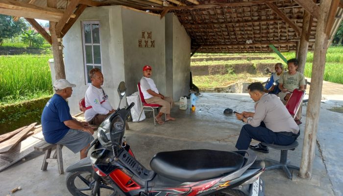 Kapolsek Majalengka Kota Sambangi Tokoh Masyarakat dan Petani Jatikersa, Perkuat Sinergi Kamtibmas dan Ketahanan Pangan