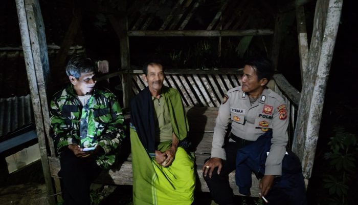 Anggota Polsek Malausma Tingkatkan Patroli Malam Demi Ciptakan Situasi Aman dan Kondusif