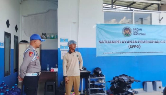 Polsek Cingambul Monitoring Operasional SPPG Dapur Majalengka Guna Pastikan Distribusi Gizi Tepat Sasaran