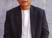 Ketua MUI Kecamatan Panyingkiran Dukung Polri di Bawah Kepemimpinan Presiden RI  Majalengka – Ketua Majelis Ulama Indonesia (MUI) Kecamatan Panyingkiran, Kabupaten Majalengka, menyatakan dukungan penuh kepada Kepolisian Negara Republik Indonesia (Polri) dalam menjalankan tugas dan fungsinya di bawah kepemimpinan Presiden Republik Indonesia.(9/2/26)  Dukungan tersebut disampaikan sebagai bentuk apresiasi terhadap peran Polri dalam menjaga keamanan, ketertiban masyarakat, serta penegakan hukum di seluruh wilayah Indonesia, khususnya di Kabupaten Majalengka. Ketua MUI Kecamatan Panyingkiran menilai bahwa sinergi antara Polri, pemerintah, dan masyarakat sangat penting demi terciptanya stabilitas nasional.  “Polri memiliki peran strategis dalam menjaga persatuan dan kesatuan bangsa. Di bawah arahan Presiden Republik Indonesia, kami berharap Polri terus bekerja secara profesional, humanis, dan berintegritas,” ujarnya.  Ia juga mengajak seluruh elemen masyarakat untuk mendukung kinerja Polri dengan cara menjaga kondusivitas lingkungan, mematuhi hukum yang berlaku, serta tidak mudah terprovokasi oleh informasi yang belum jelas kebenarannya.  Menurutnya, ulama dan tokoh masyarakat memiliki tanggung jawab moral untuk turut serta menciptakan suasana damai dan harmonis, serta memperkuat kepercayaan publik terhadap institusi negara, termasuk Polri.  Dukungan dari MUI Kecamatan Panyingkiran ini diharapkan dapat mempererat hubungan antara aparat keamanan dan masyarakat, sehingga tercipta situasi yang aman, damai, dan sejuk di Kabupaten Majalengka.