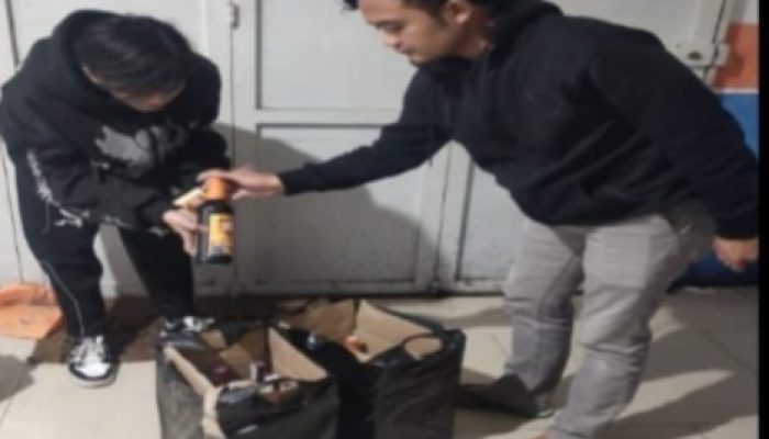 Sat Res Narkoba Polres Garut Sita Belasan Botol Miras Ilegal di Kerkof