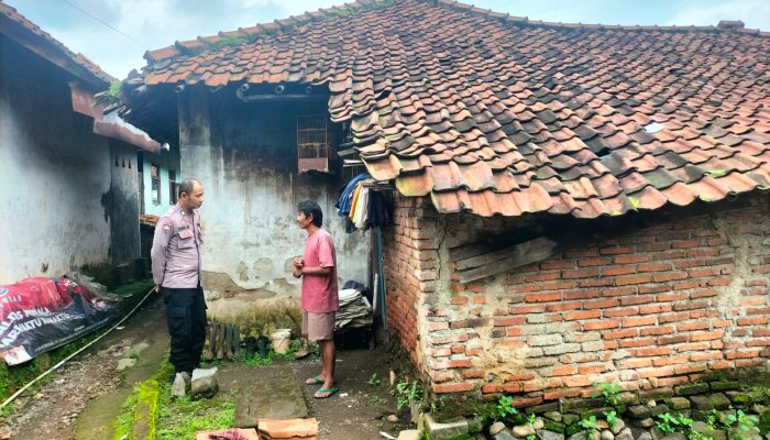 Pererat Kedekatan dengan Warga, Bhabinkamtibmas Sukahaji Laksanakan DDS
