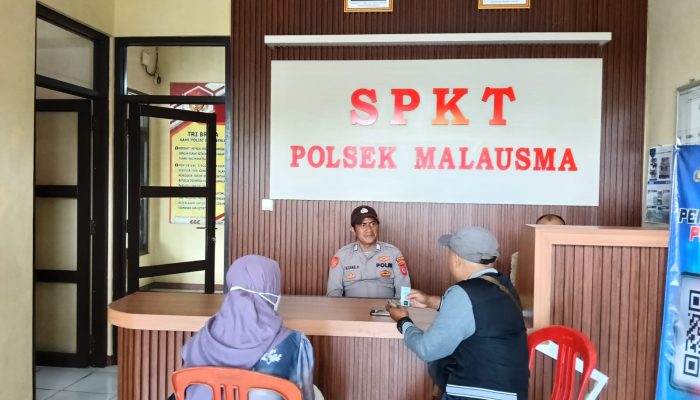 Humanis Layani Warga, Anggota SPKT Polsek Malausma Bantu Pengurusan Surat Kehilangan