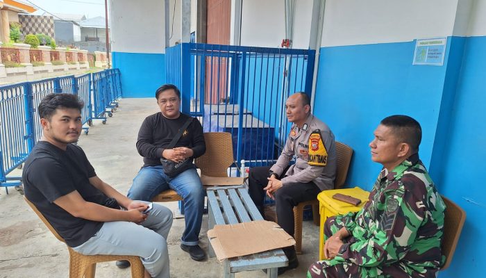 Wujudkan Kamtibmas Kondusif, Bhabinkamtibmas dan Babinsa Liangjulang Gelar Silaturahmi.