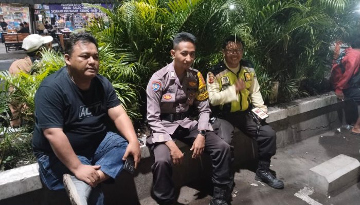 Patroli Dini Hari, Polsek Sumberjaya Antisipasi Kejahatan Selama Ramadan