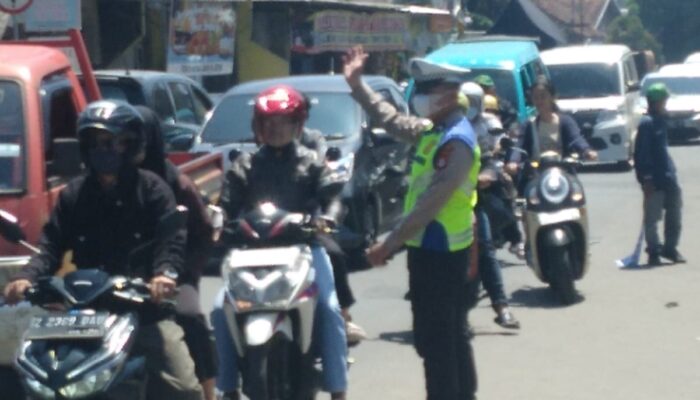 Antisipasi Kepadatan Arus Mudik, Polres Garut Terapkan Rekayasa Lalu Lintas One Way di Jalur Limbangan–Malangbong