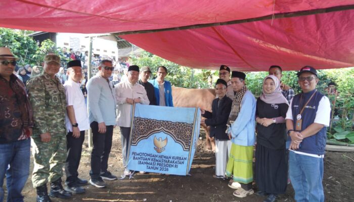 Warga Cigedug-Garut Terima Bantuan Hewan Kurban Presiden RI Tahun 2026