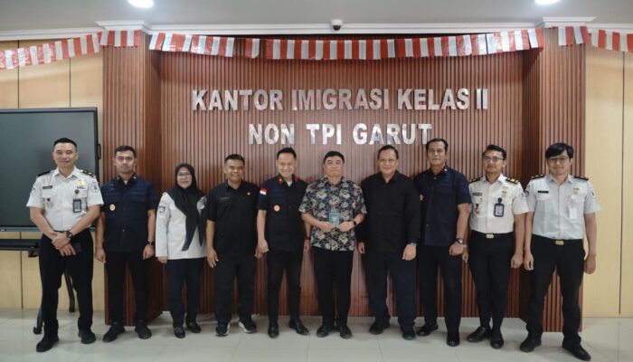 Bupati Garut Apresiasi Pelayanan Cepat dan Ramah di Kantor Imigrasi Garut