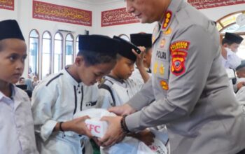 POLRESTA BANDUNG GELAR ‘JUMAT BERKAH’ BERSAMA 1.000 ANAK YATIM