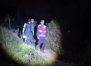 Polsek Cikajang dan Tim Gabungan Lokalisir Kebakaran Lahan Seluas 5 Hektare di Kaki Gunung Cikuray