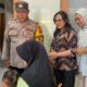 Kawal Kesehatan Generasi Penerus Bangsa, Bhabinkamtibmas Polsek Dawuan Hadiri Kegiatan Imunisasi Kejar di Desa Genteng